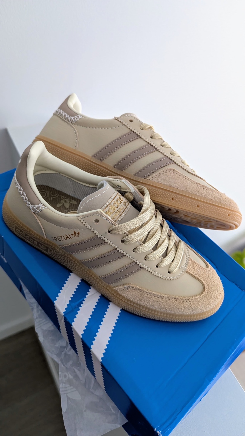 Adidas Spezial Cream/Brown - Size US 5 Women's