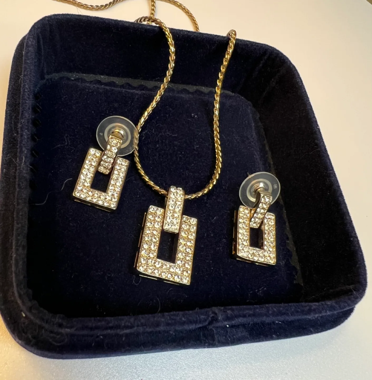 Vintage Necklace & Earring Set thumbnail