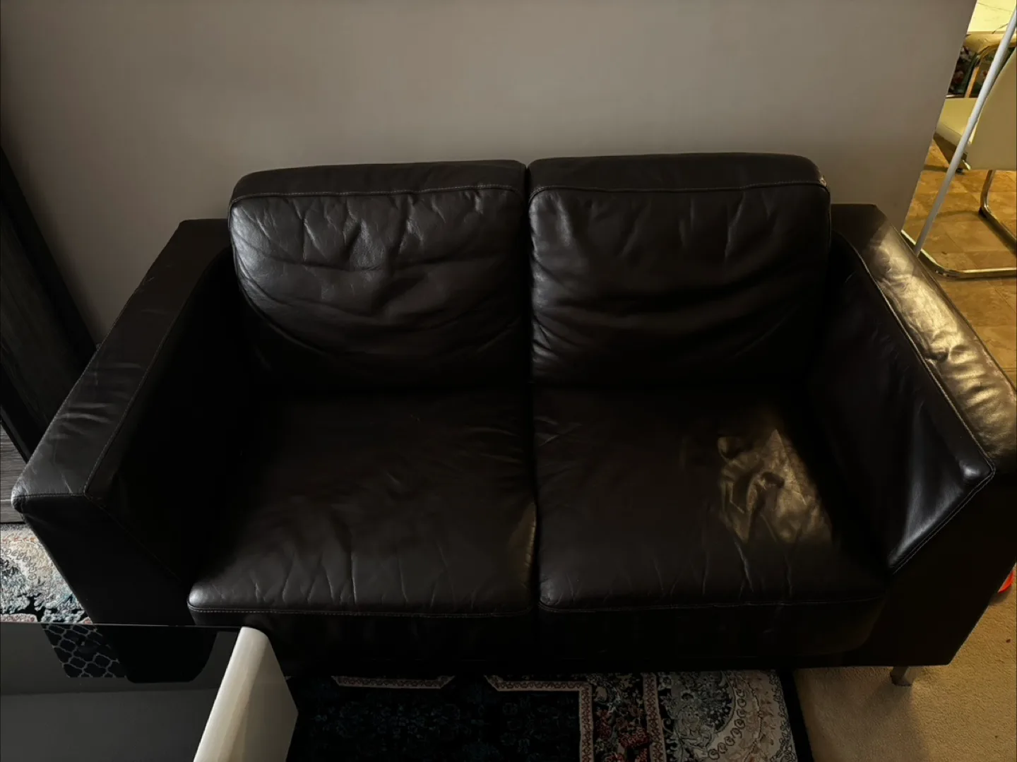 Black Leather Sofa thumbnail