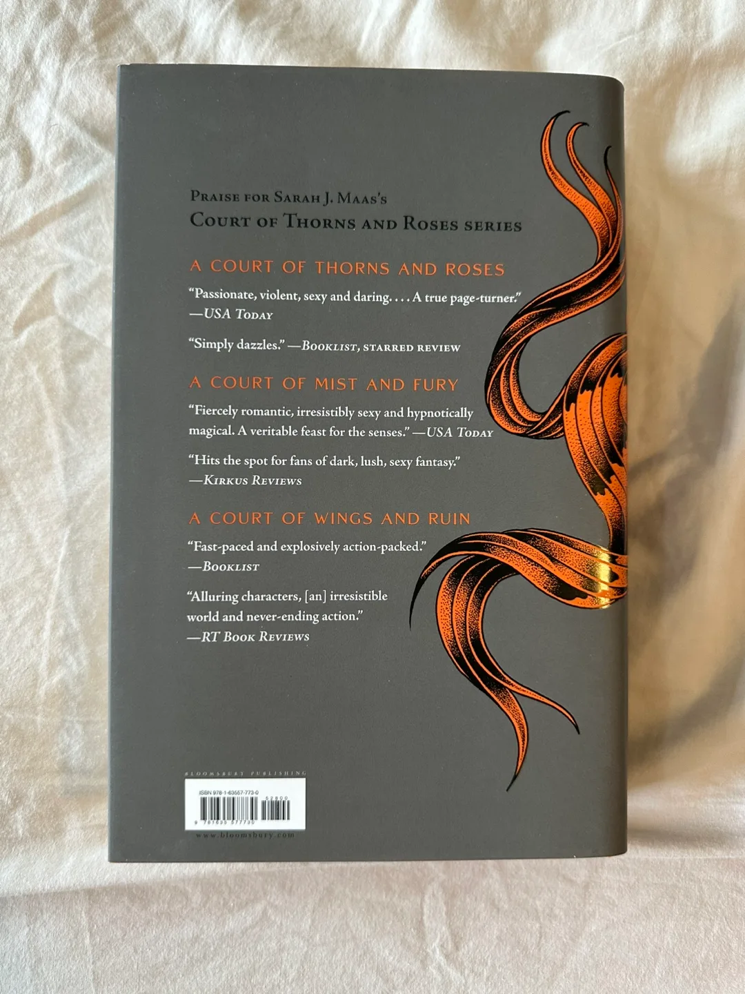 A Court of Silver Flames (Exclusive Edition) image indicator(3)