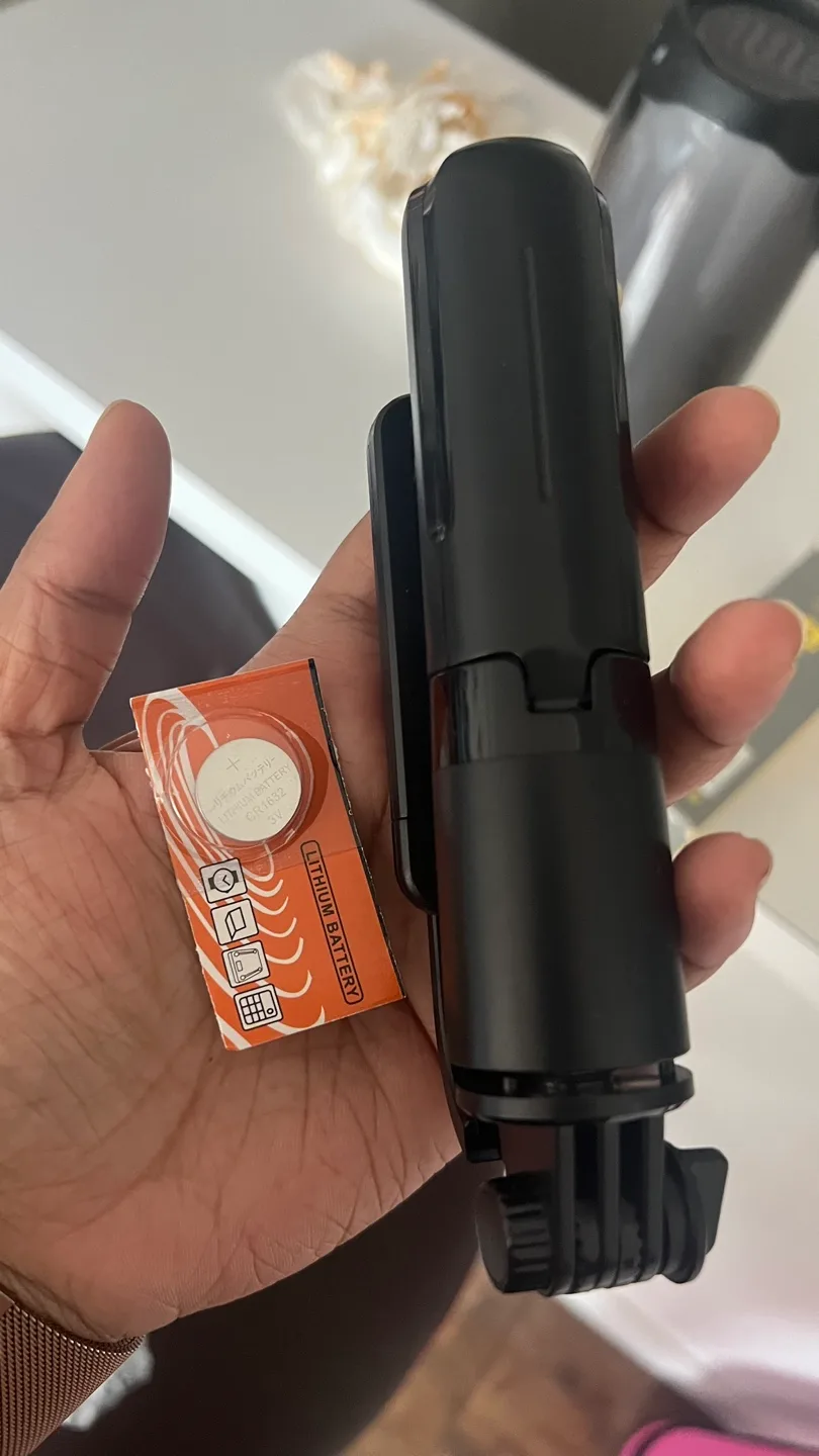 Selfie Stick Tripod (Wireless remote & Extra Battery) thumbnail