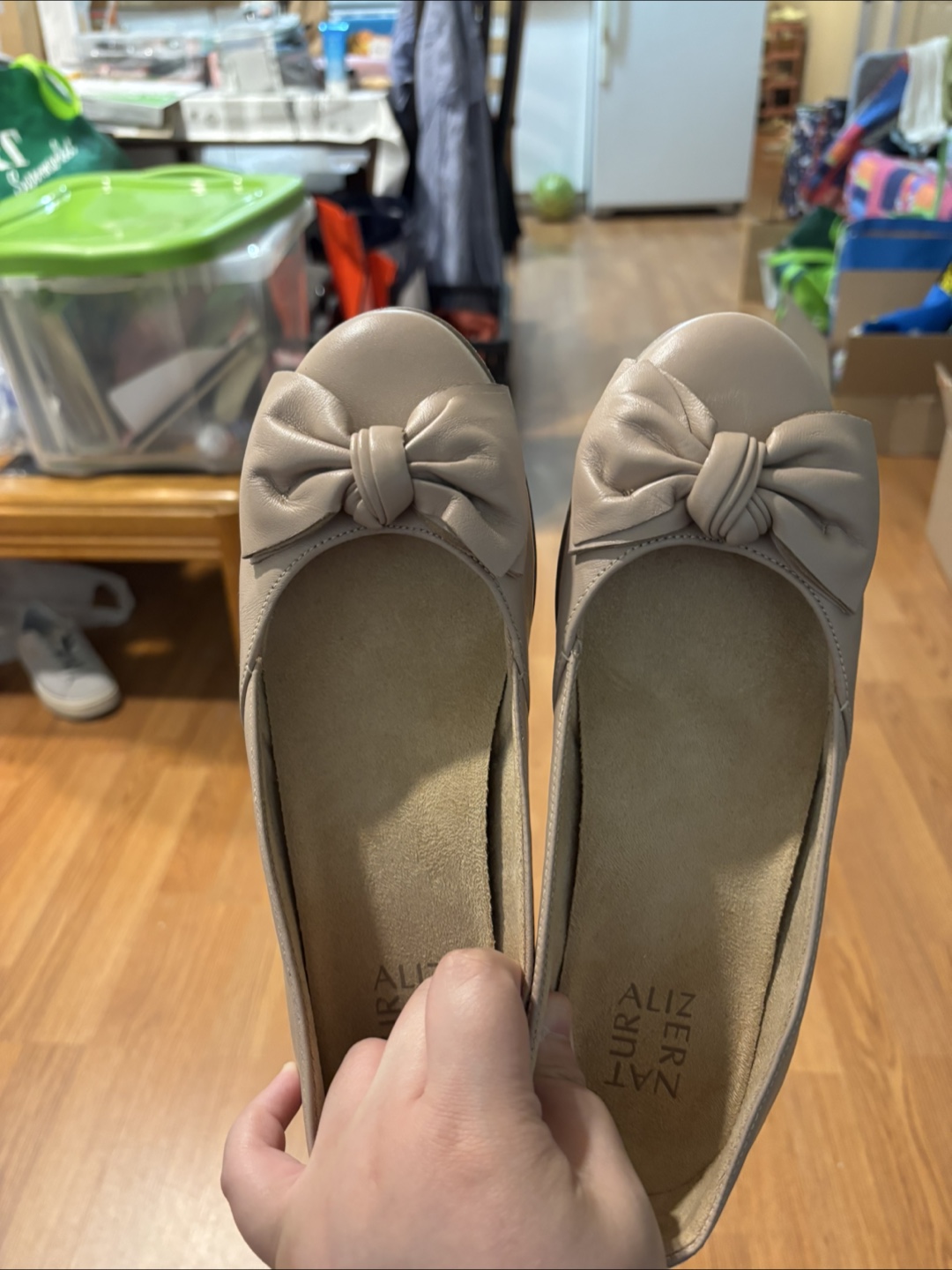 Pinky bow Ballet Flats - Size 8