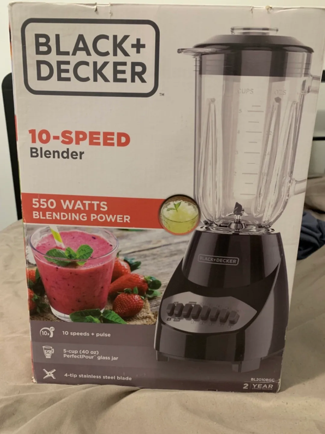 Never used Black+Decker 10-Speed Blender - Like New! thumbnail