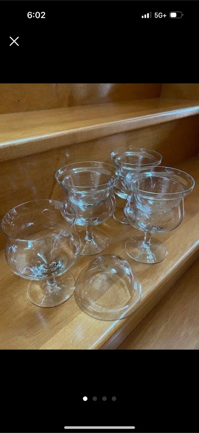Set of 4 glass seafood/shrimp bowls with glass inserts thumbnail
