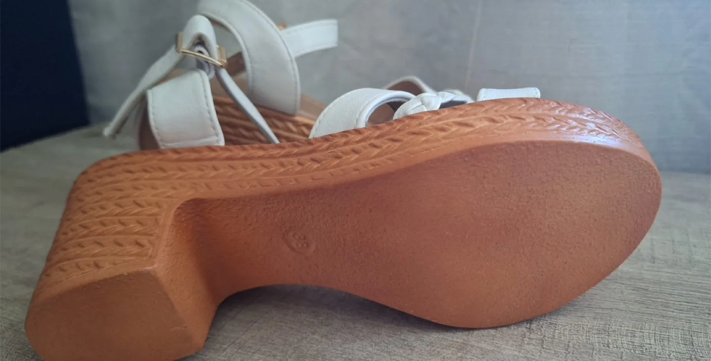 Roorsily White Chunky Heel Sandals image indicator(6)