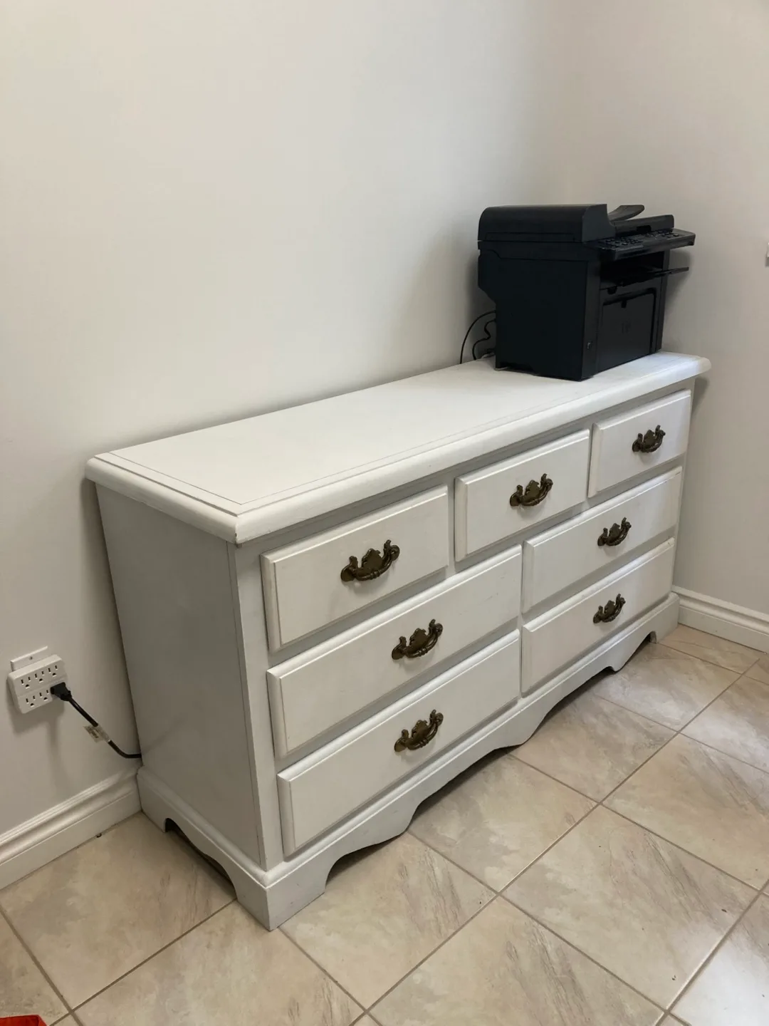 [Free] White Dresser with 7 Drawers thumbnail