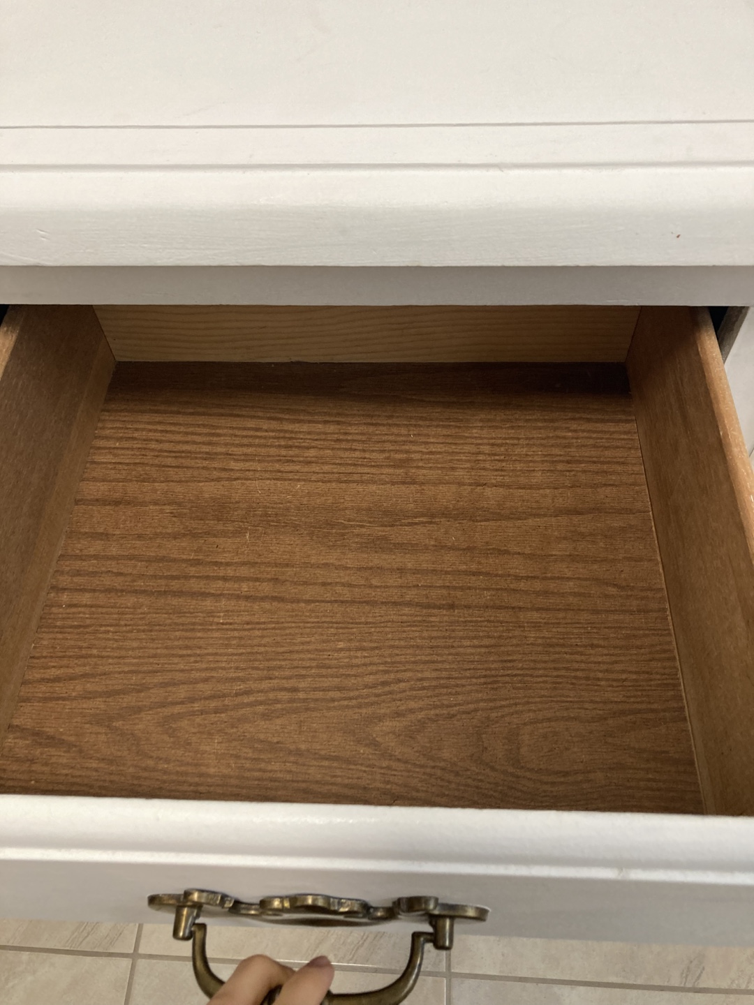 [Free] White Dresser with 7 Drawers - photo 4