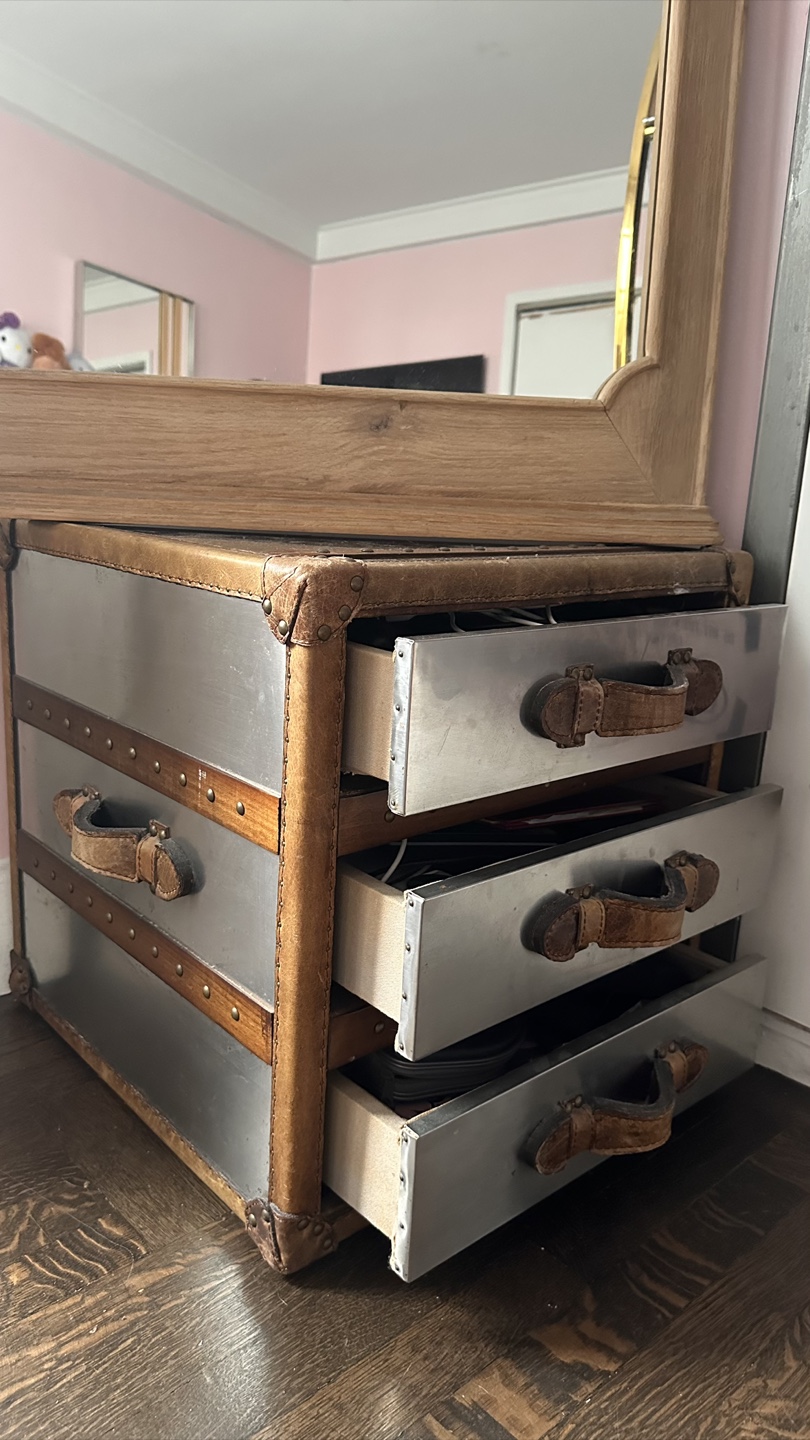 Vintage Style 3-Drawer Chest - photo 3