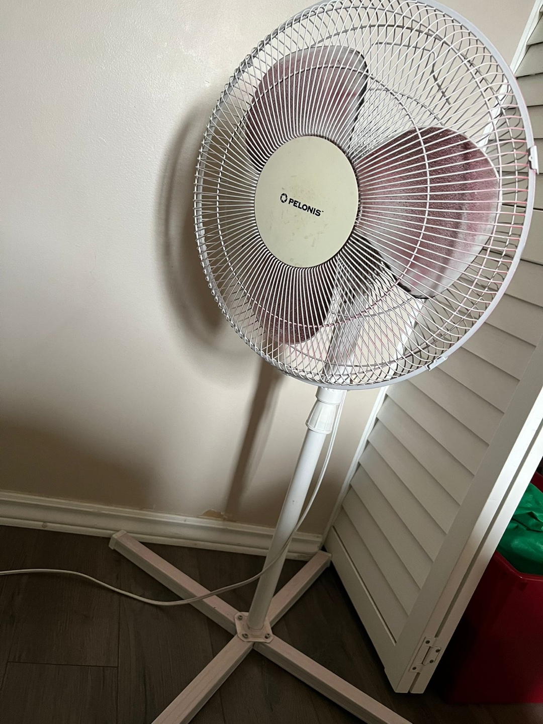 Pelonis White Stand Fan - photo 2