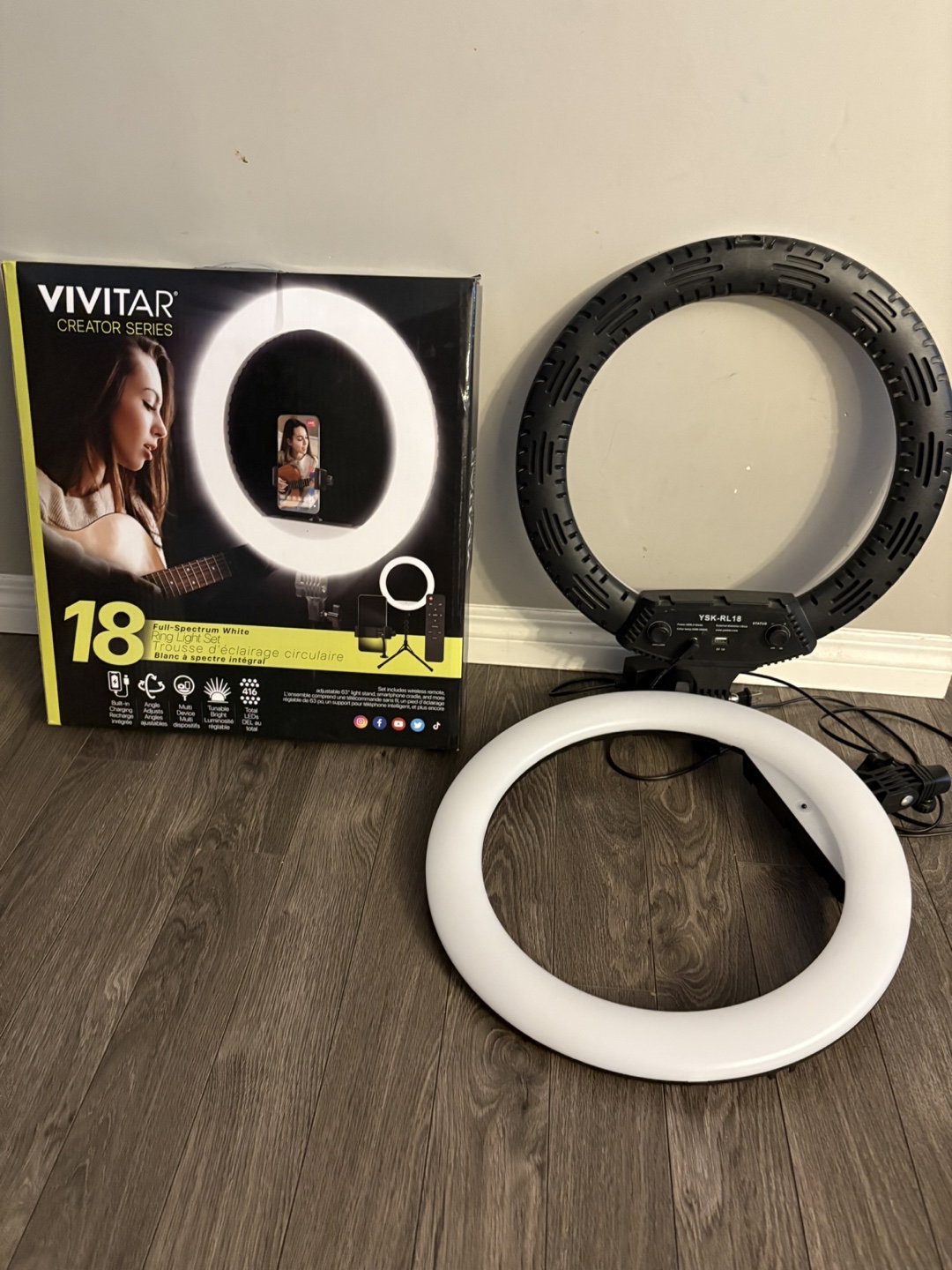 Vivitar 18" Creator Series Ring Light