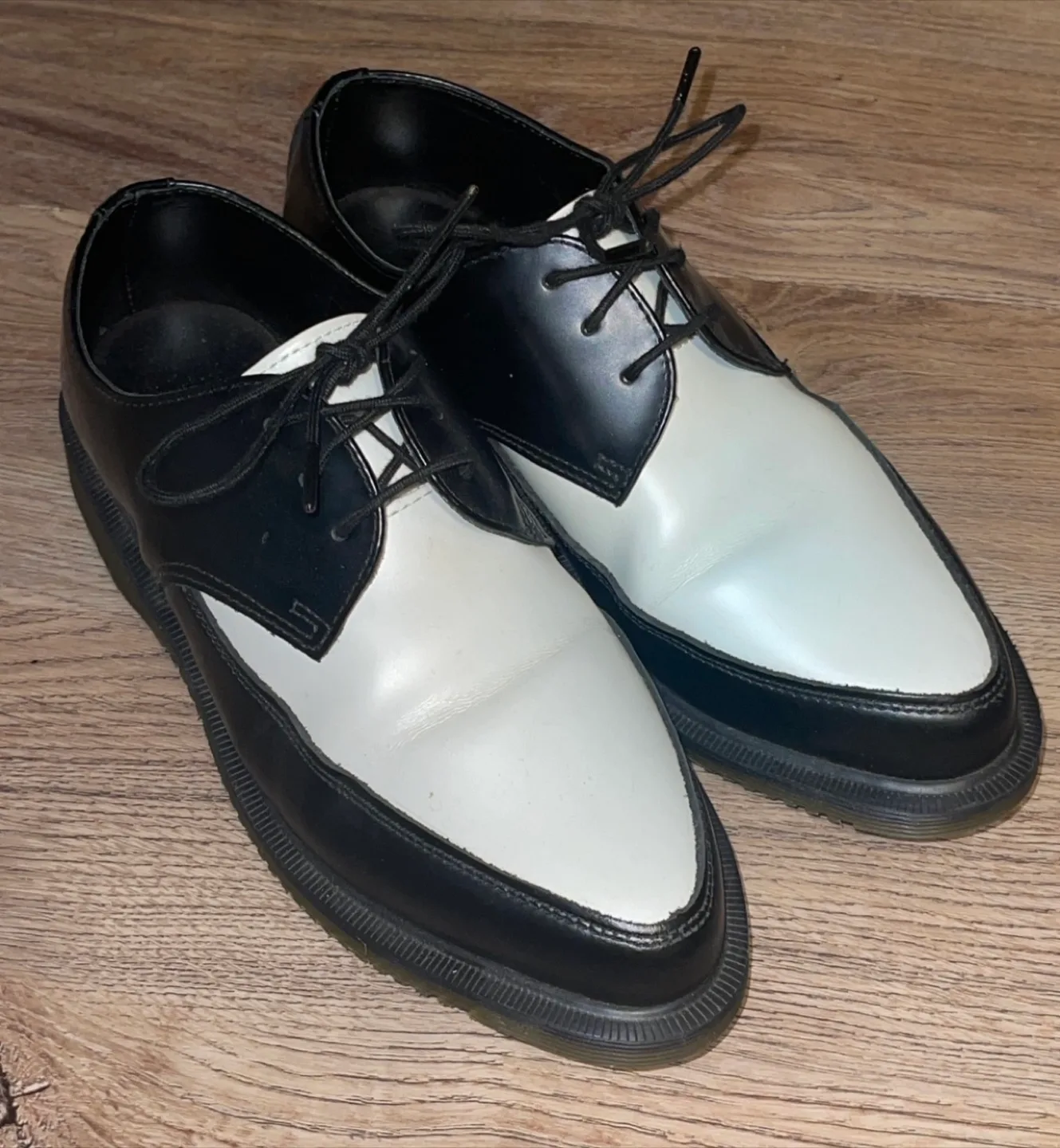 Dr Martens Limited Edition Pointed Toe Arien Creepers size 6-6.5 image indicator(2)