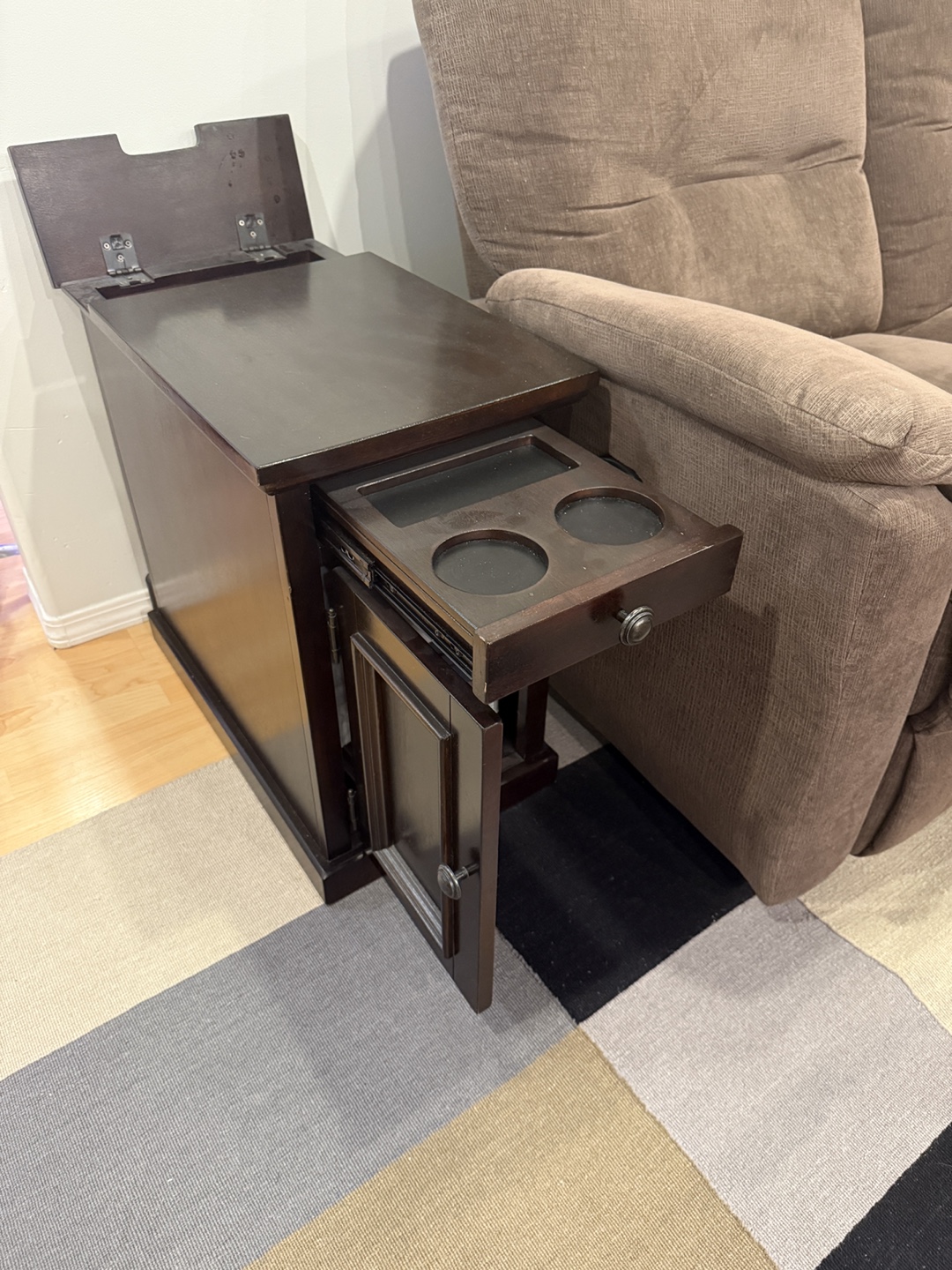 Brown Sectional Recliner Sofa & End Table - photo 3