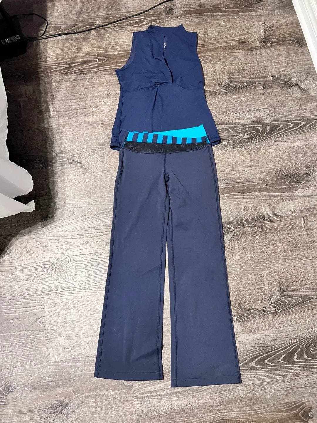 Lululemon Top and Pants Set - thumbnail