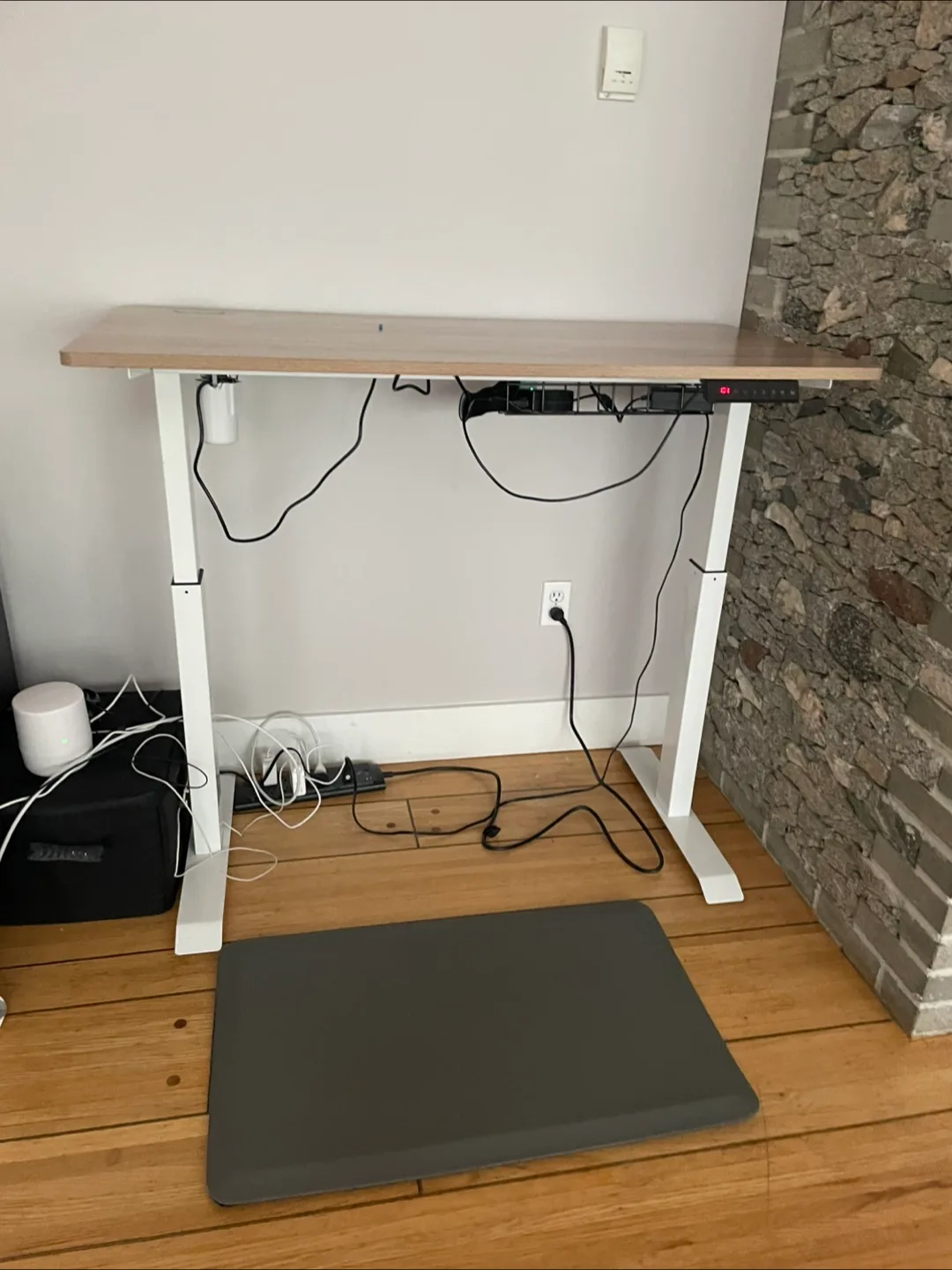 Adjustable Office Standing Desk with Memory Foam Standing Pad image indicator(10)