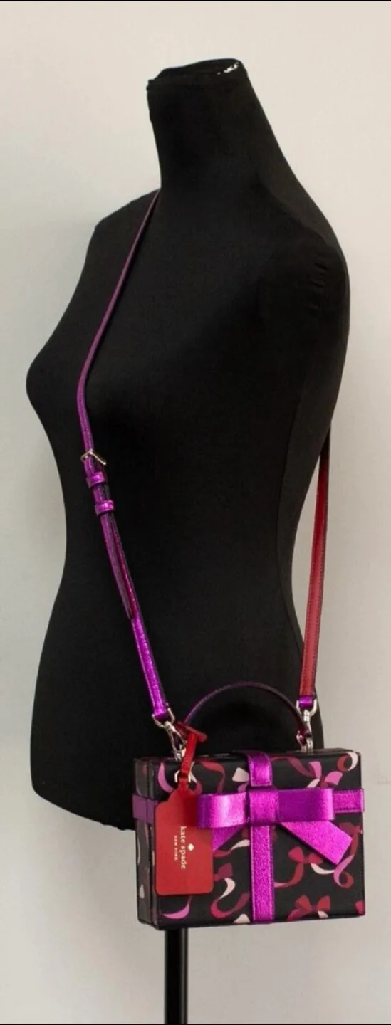 Kate Spade New York Wrapping Party Gift Box Crossbody Bag image indicator(6)