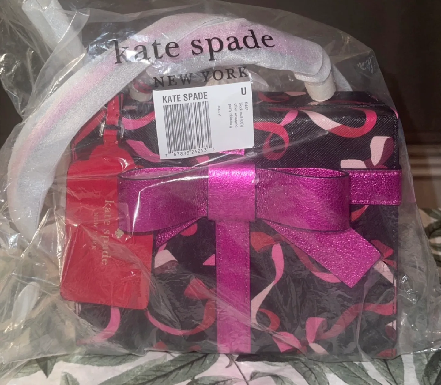 Kate Spade New York Wrapping Party Gift Box Crossbody Bag image indicator(2)