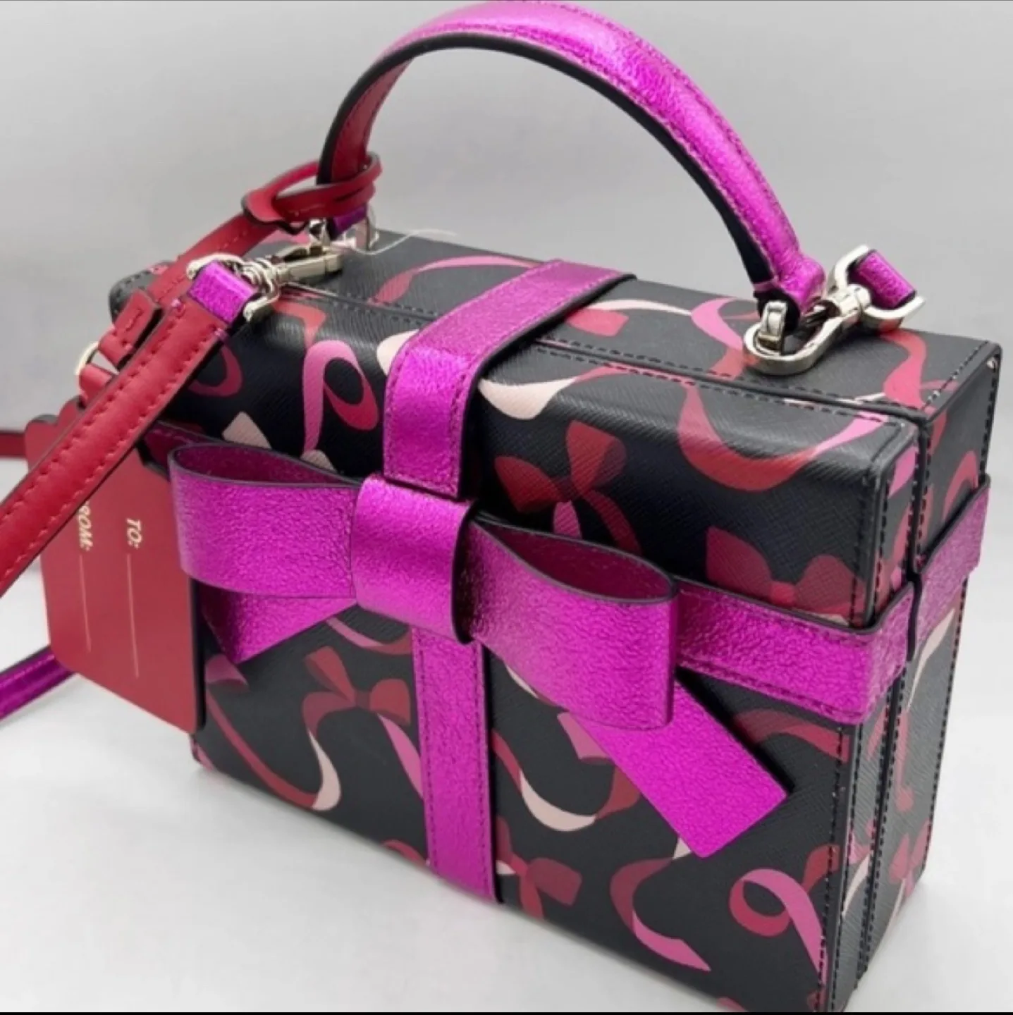 Kate Spade New York Wrapping Party Gift Box Crossbody Bag image indicator(3)