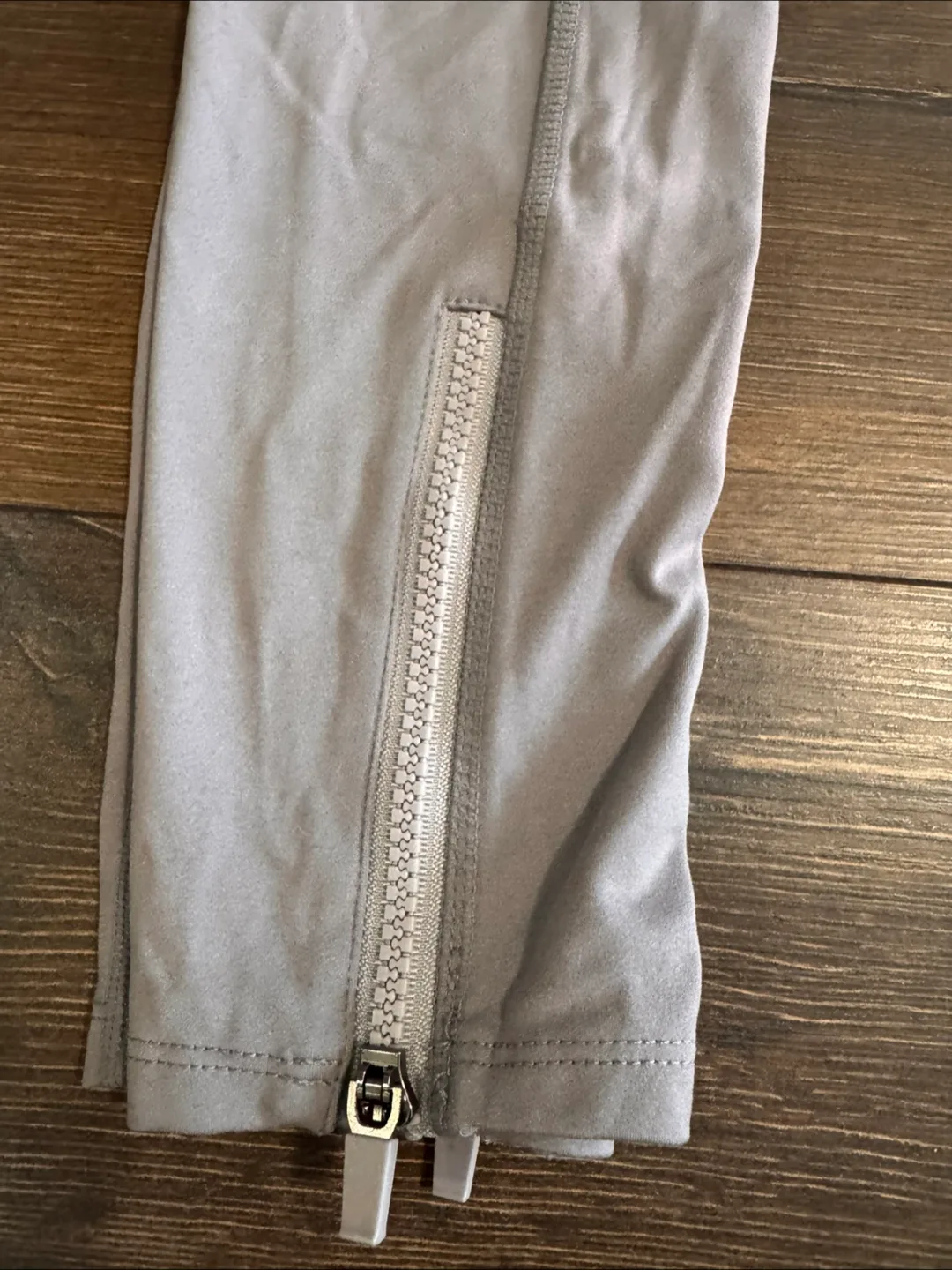 Motion365 FabLetics Grey Leggings image indicator(2)