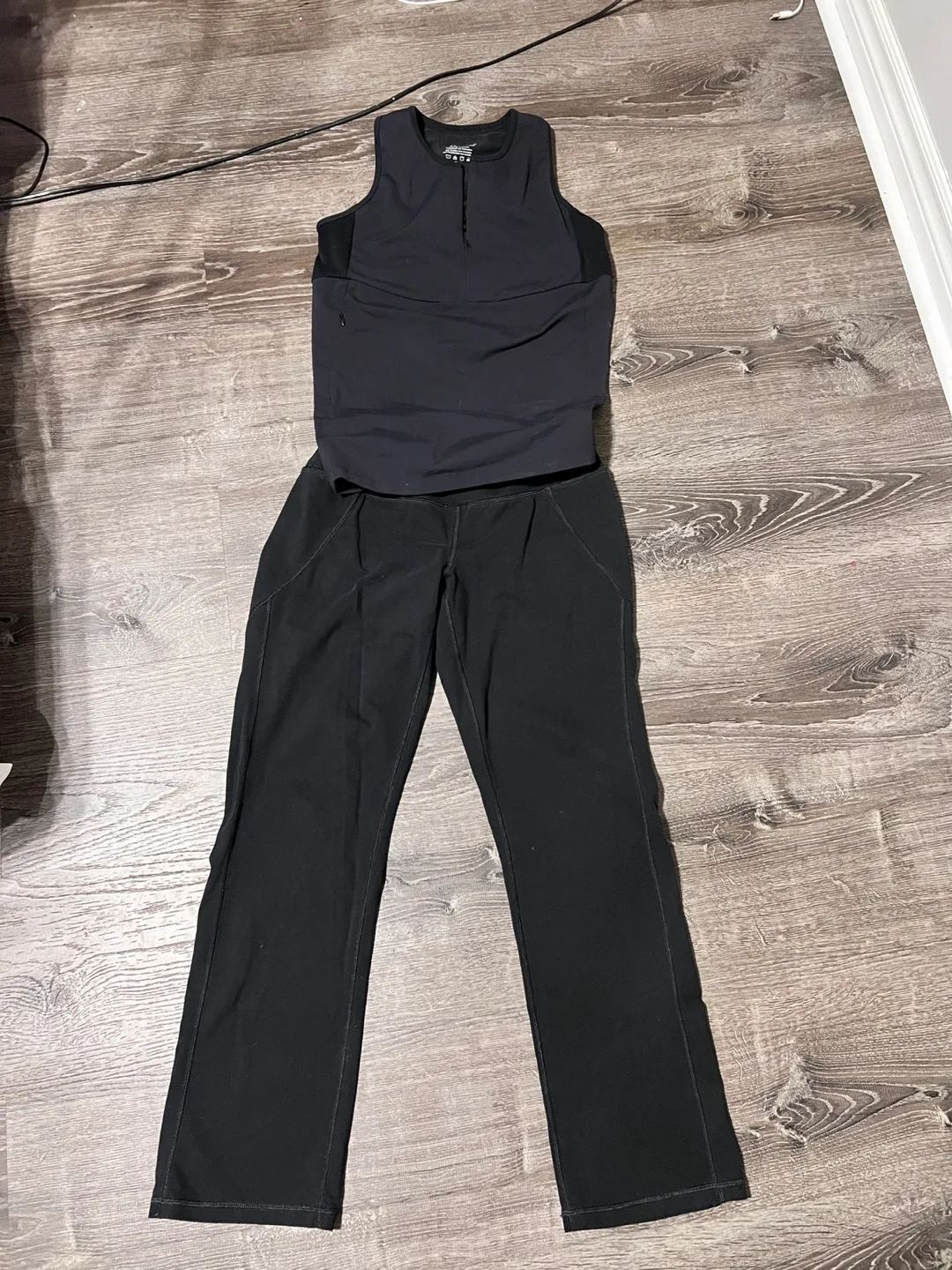 Athleta 2-Piece Outfit - Black, Size M thumbnail