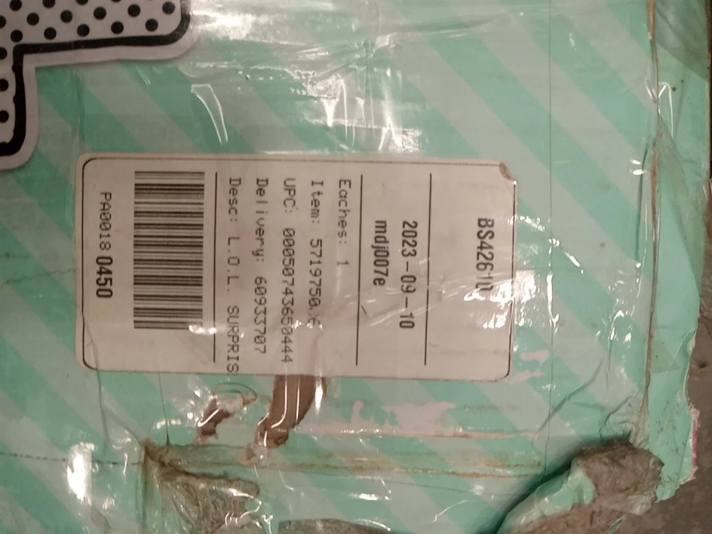 L.O.L. Surprise! Inflatable Bouncer with Slide image indicator(2)