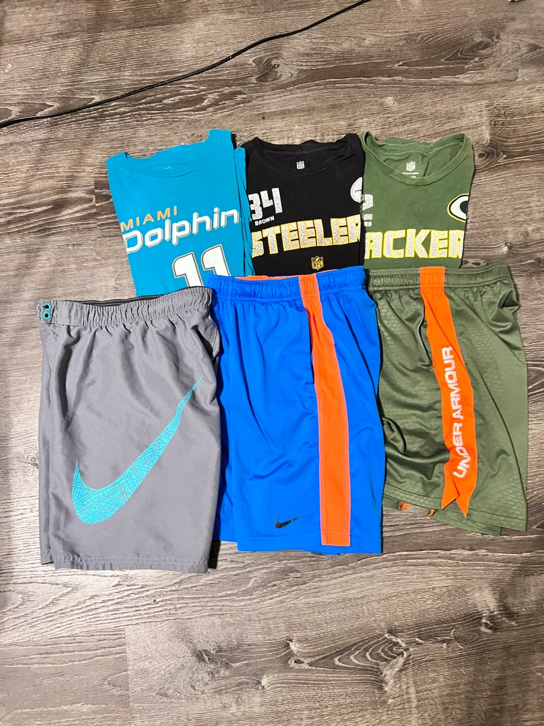 Boys' NFL T-Shirts & Nike/Under Armour Shorts Bundle thumbnail