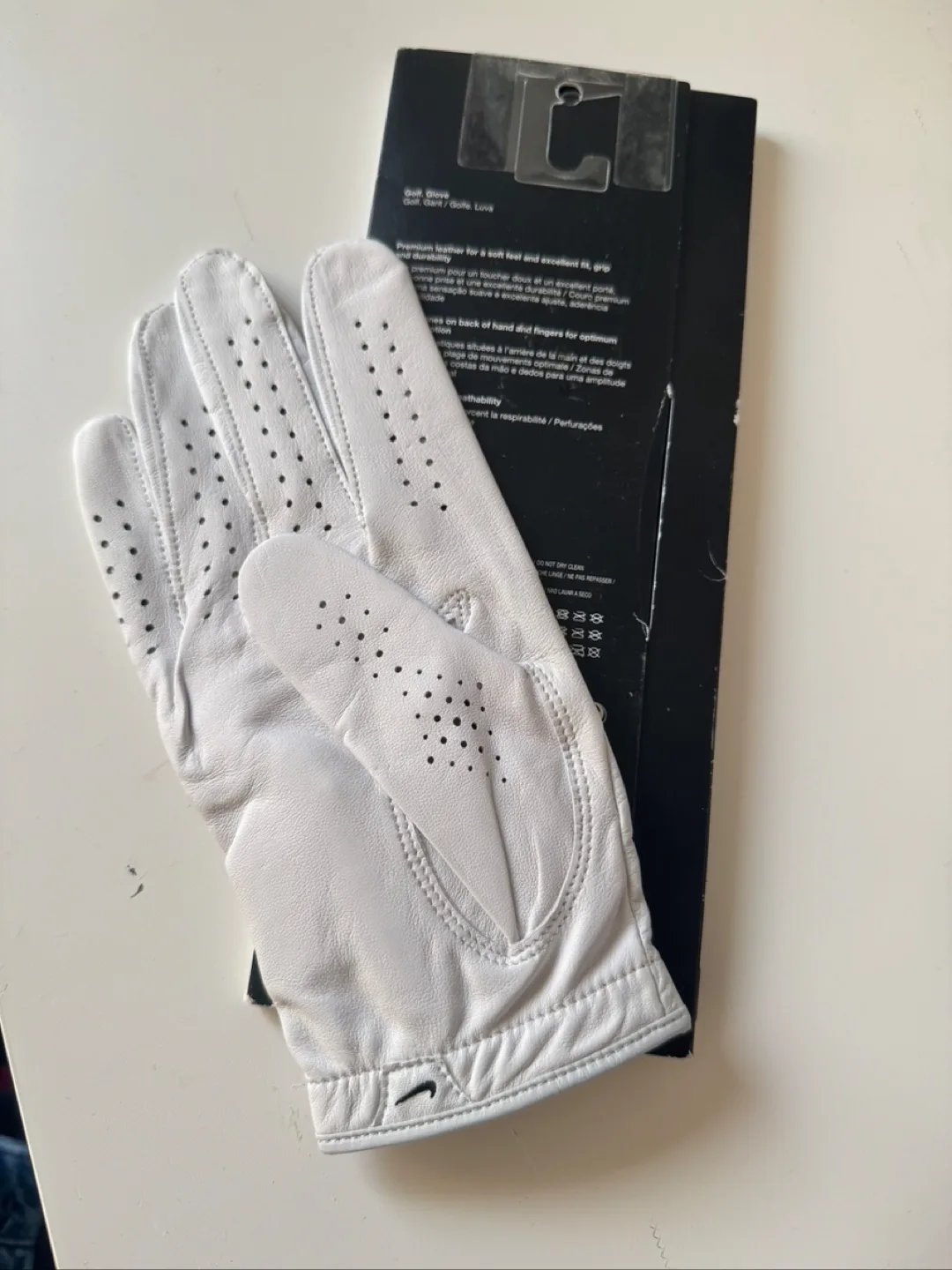 Nike Tour Classic Golf Glove, Right Hand image indicator(4)