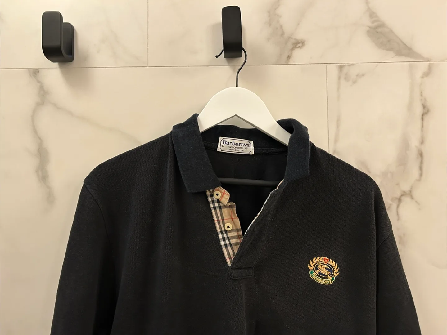 Burberry Black Polo Shirt - Size L image indicator(2)