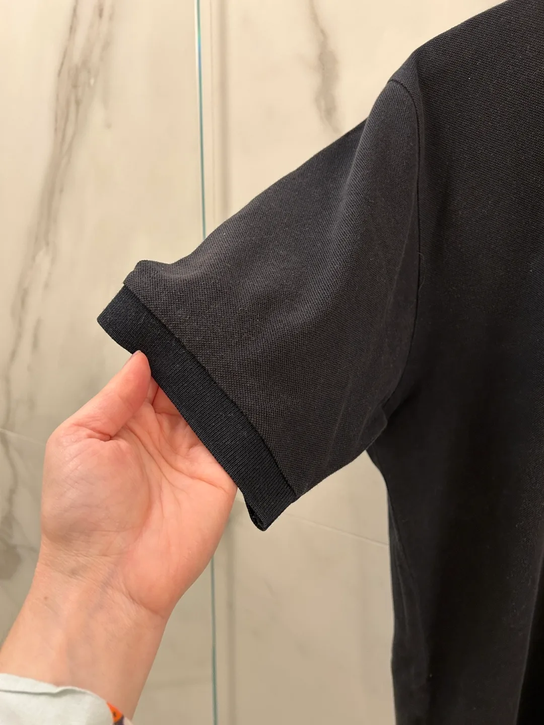 Burberry Black Polo Shirt - Size L image indicator(4)