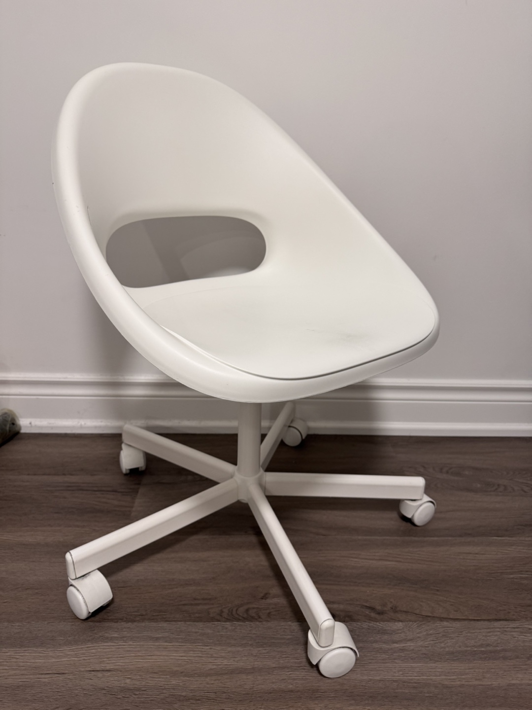 IKEA Vilgot White Swivel Chair - photo 2