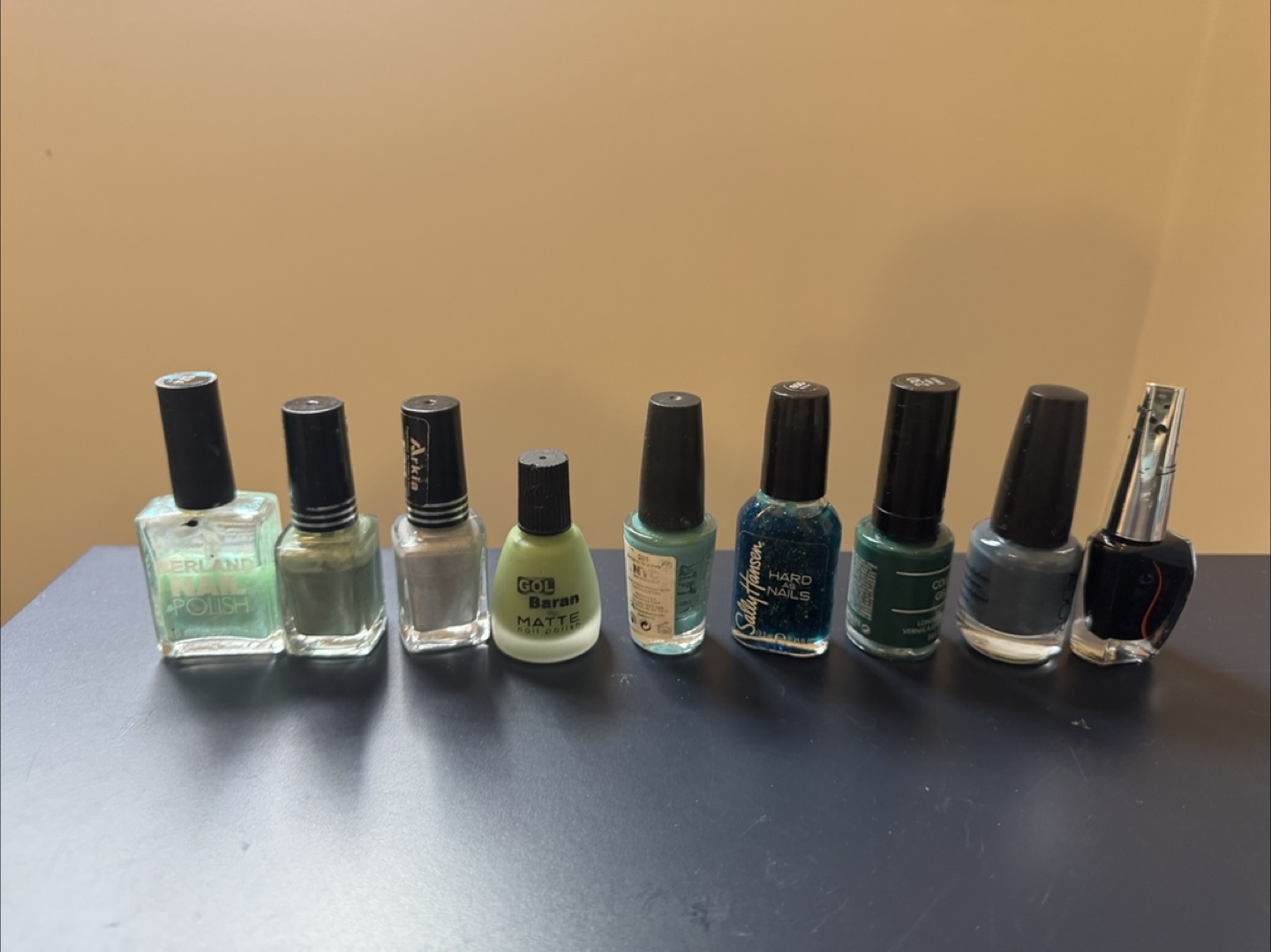 Nail polish - photo 2