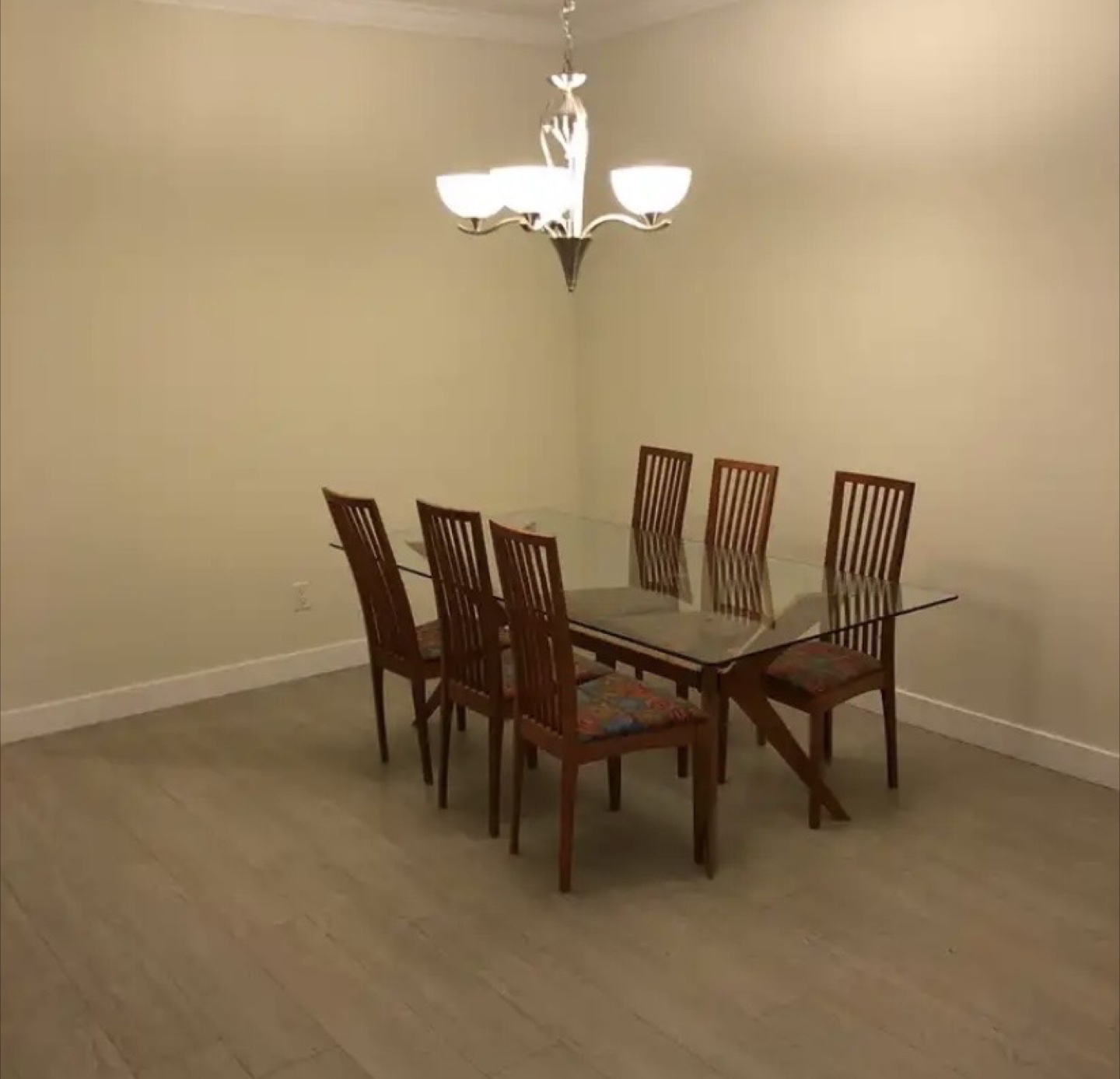 Dining table with 6 chairs