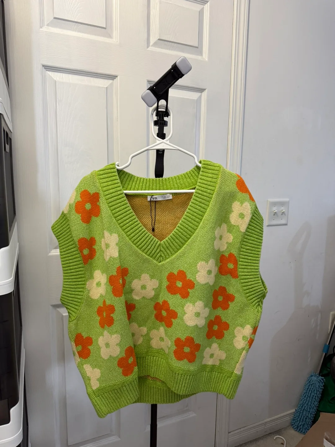 New Zara Knit Vest with Floral Pattern thumbnail