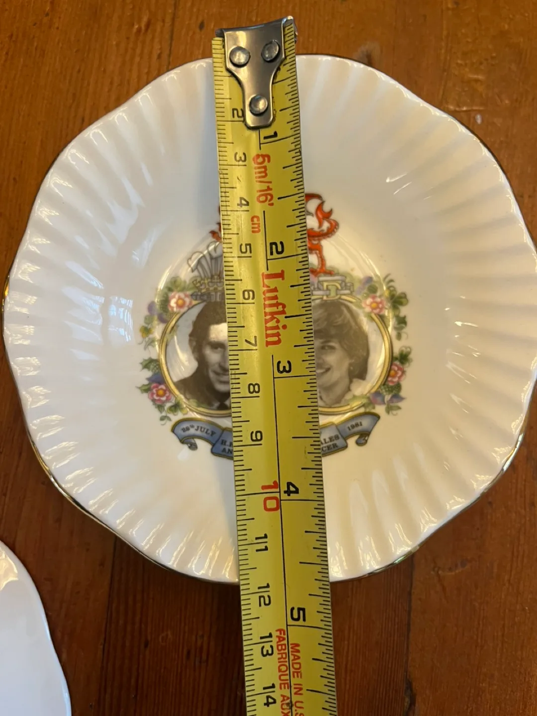 Fine China Royal Wedding Trinket Dishes image indicator(3)