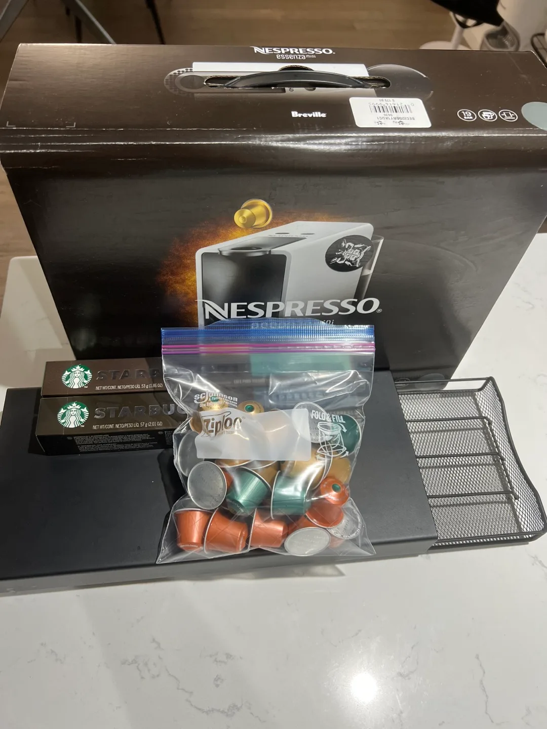 Nespresso Essenza Mini with 50 capsules image indicator(2)