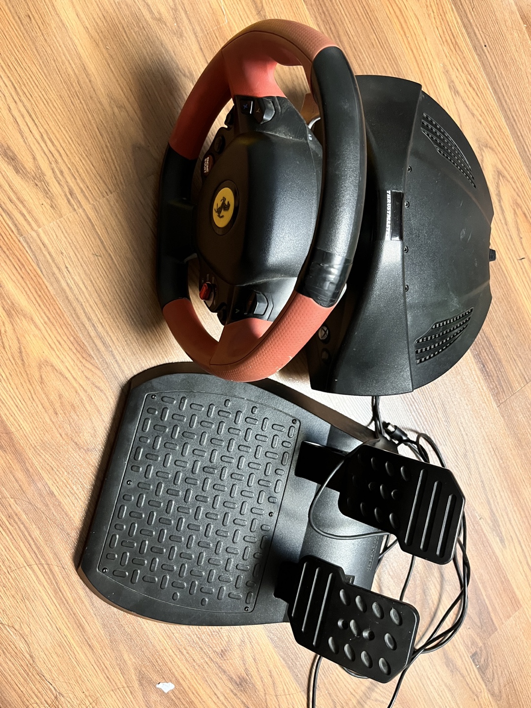 XBox Thrustmaster Ferrari Racing wheels with Pedals