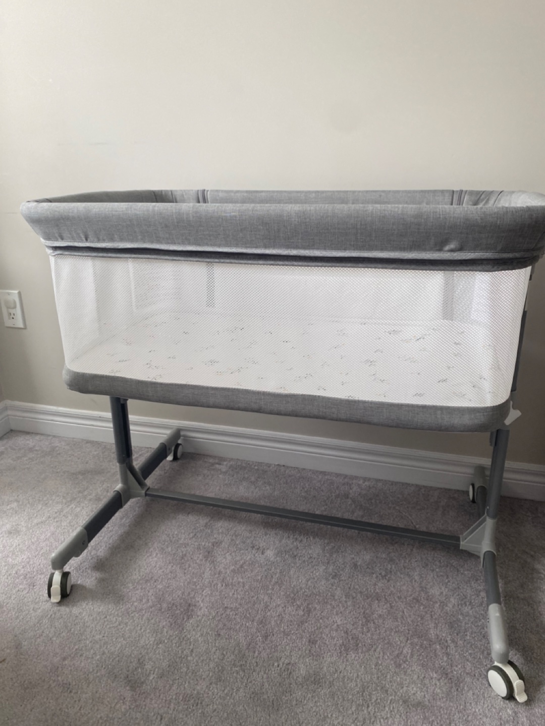 Grey Adjustable Height Bedside Bassinet