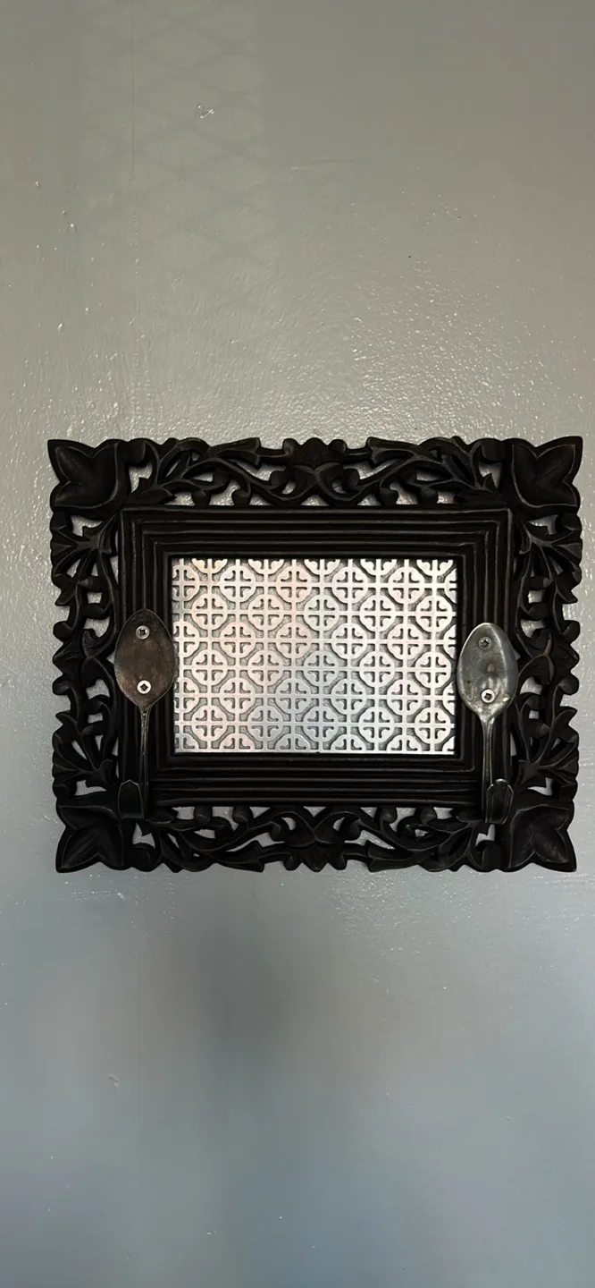 Ornate Carved Wood Wall Decor with Hooks image indicator(9)