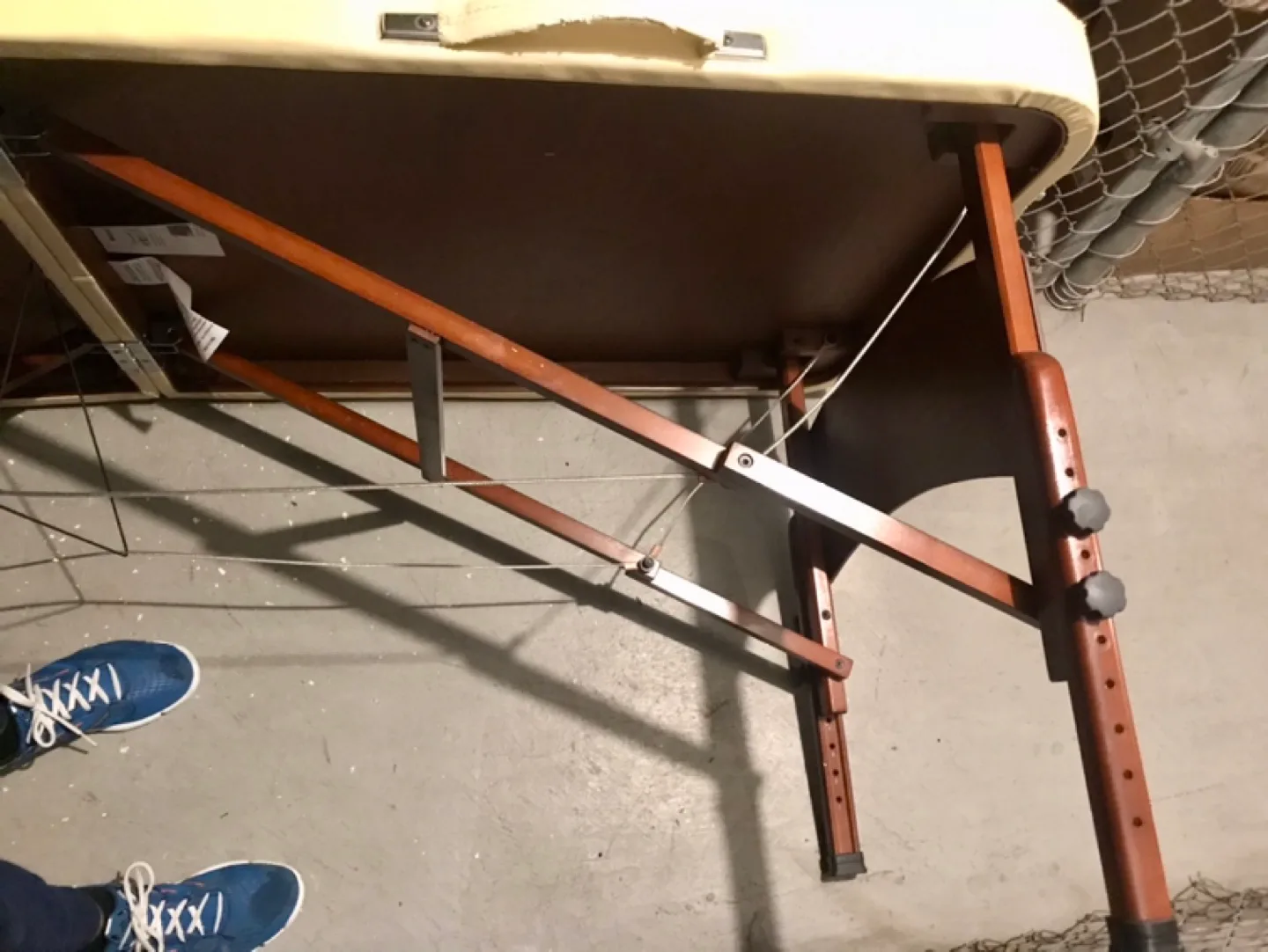 Massage Table (retail $250) w/ Arm Rest+Face Cradle image indicator(4)