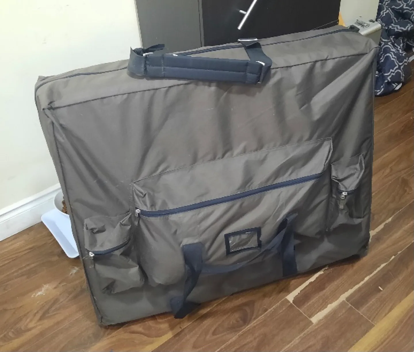 Massage Table (retail $250) w/ Arm Rest+Face Cradle image indicator(2)