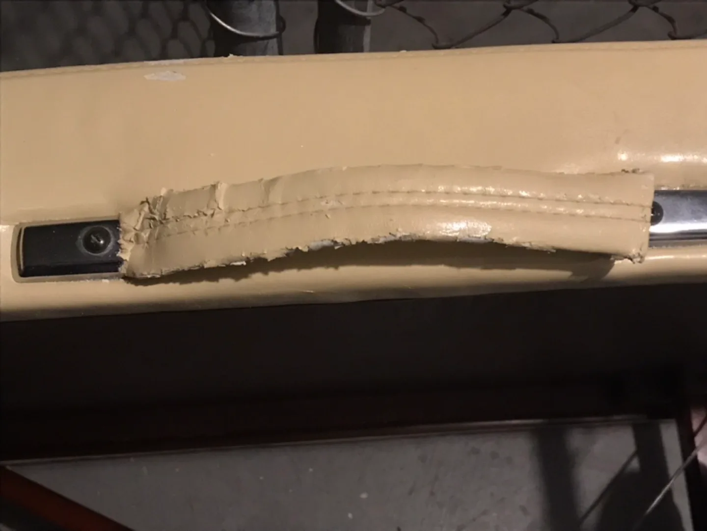 Massage Table (retail $250) w/ Arm Rest+Face Cradle image indicator(5)