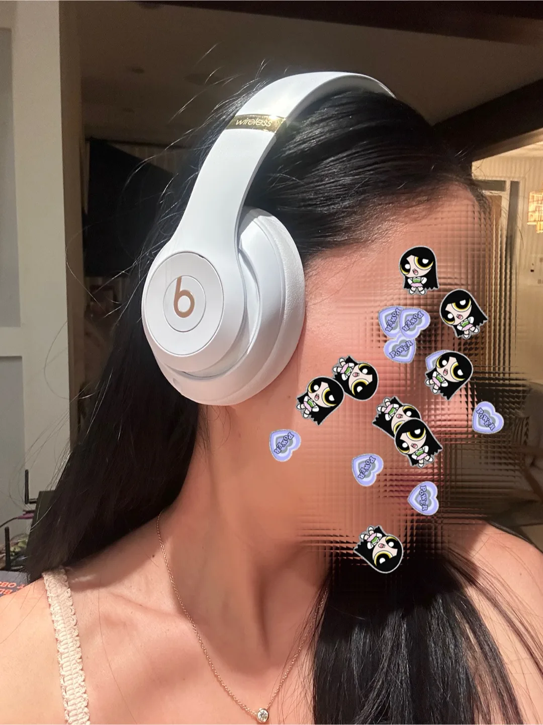 Beats Studio 3 Wireless Headphones - White image indicator(4)