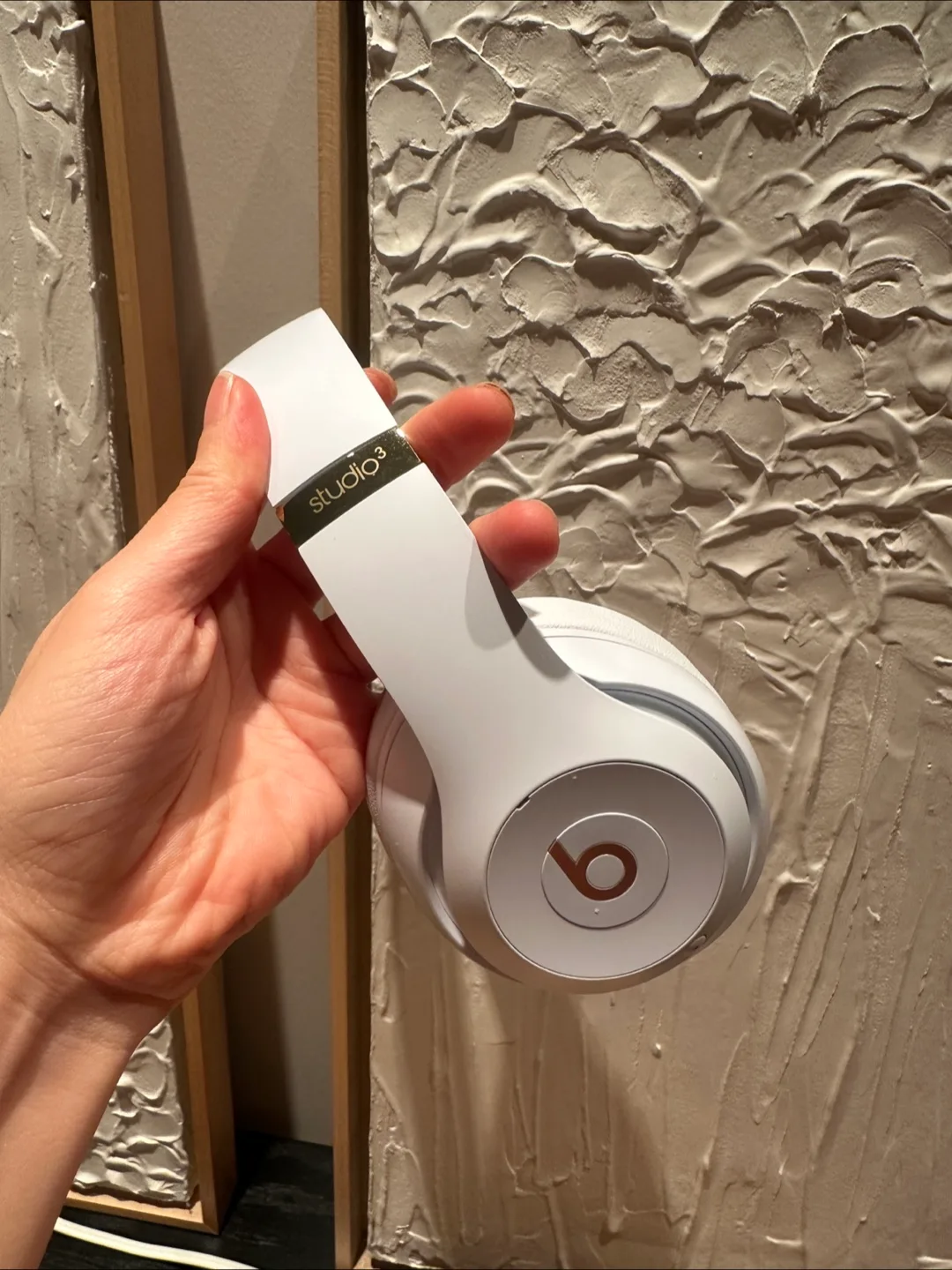 Beats Studio 3 Wireless Headphones - White image indicator(5)