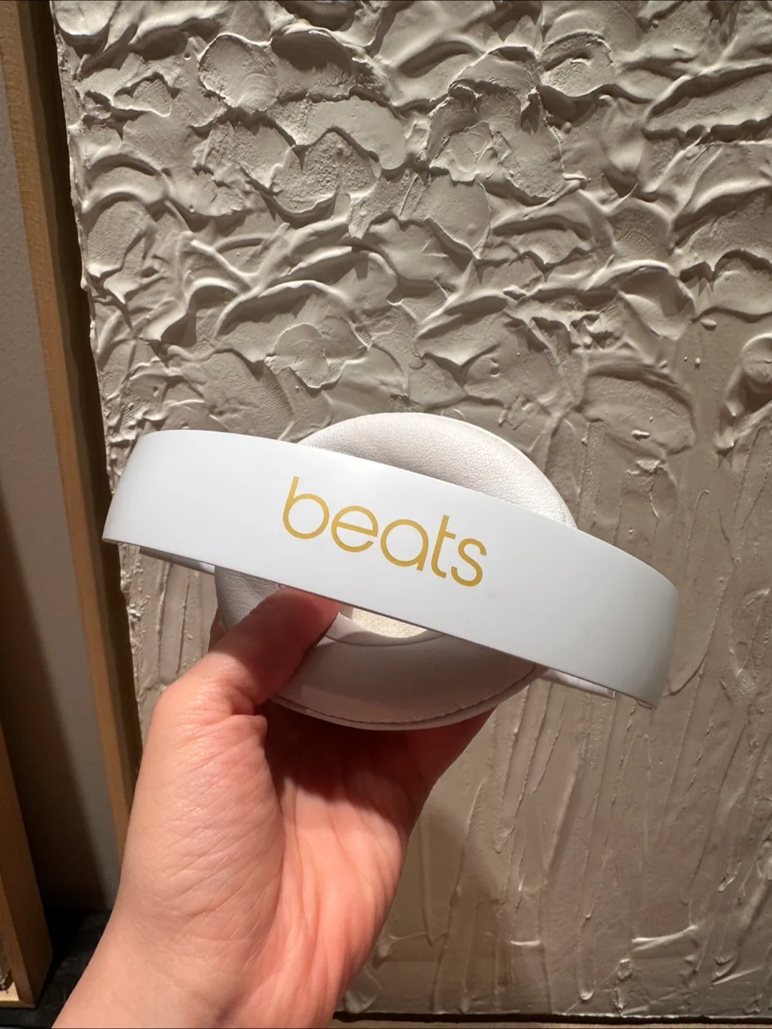 Beats Studio 3 Wireless Headphones - White image indicator(9)