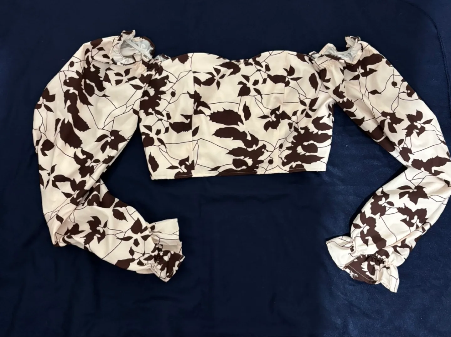 Floral Print Long Sleeve Crop Top thumbnail