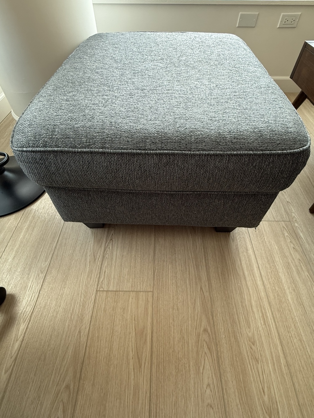 Gray arm chair and Ottoman - photo 3