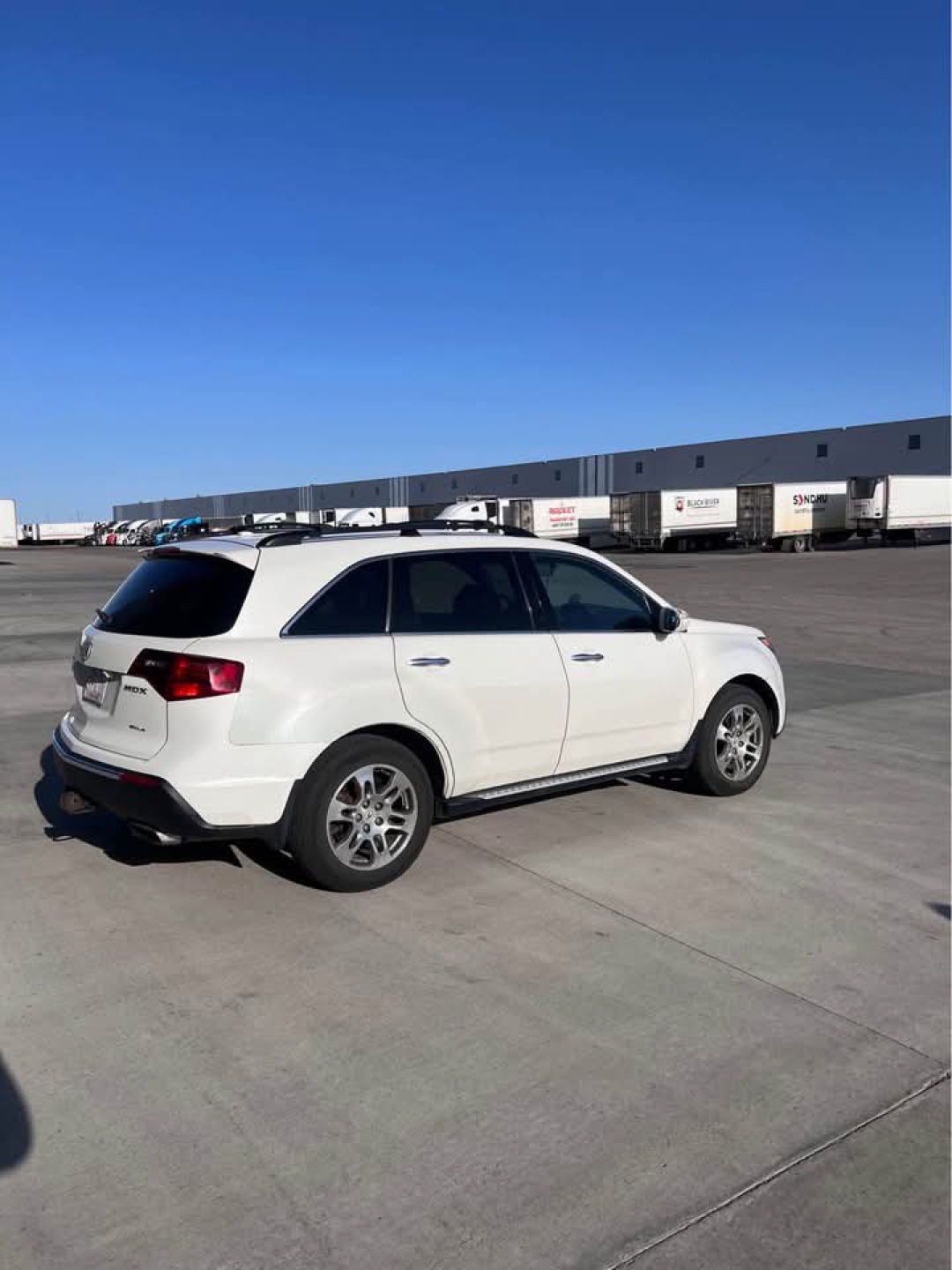 Acura MDX White SUV - photo 3