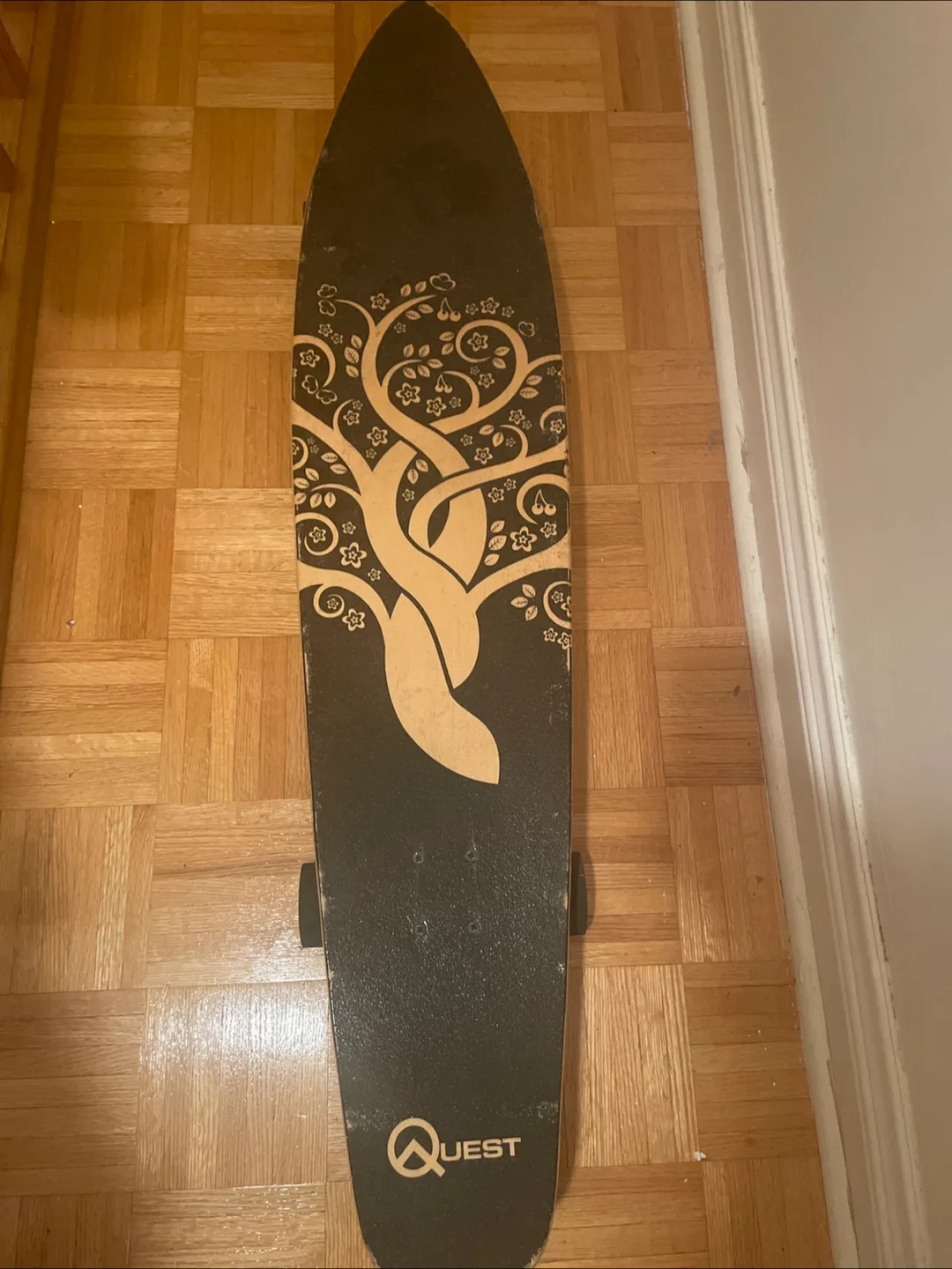 Quest Skateboard thumbnail