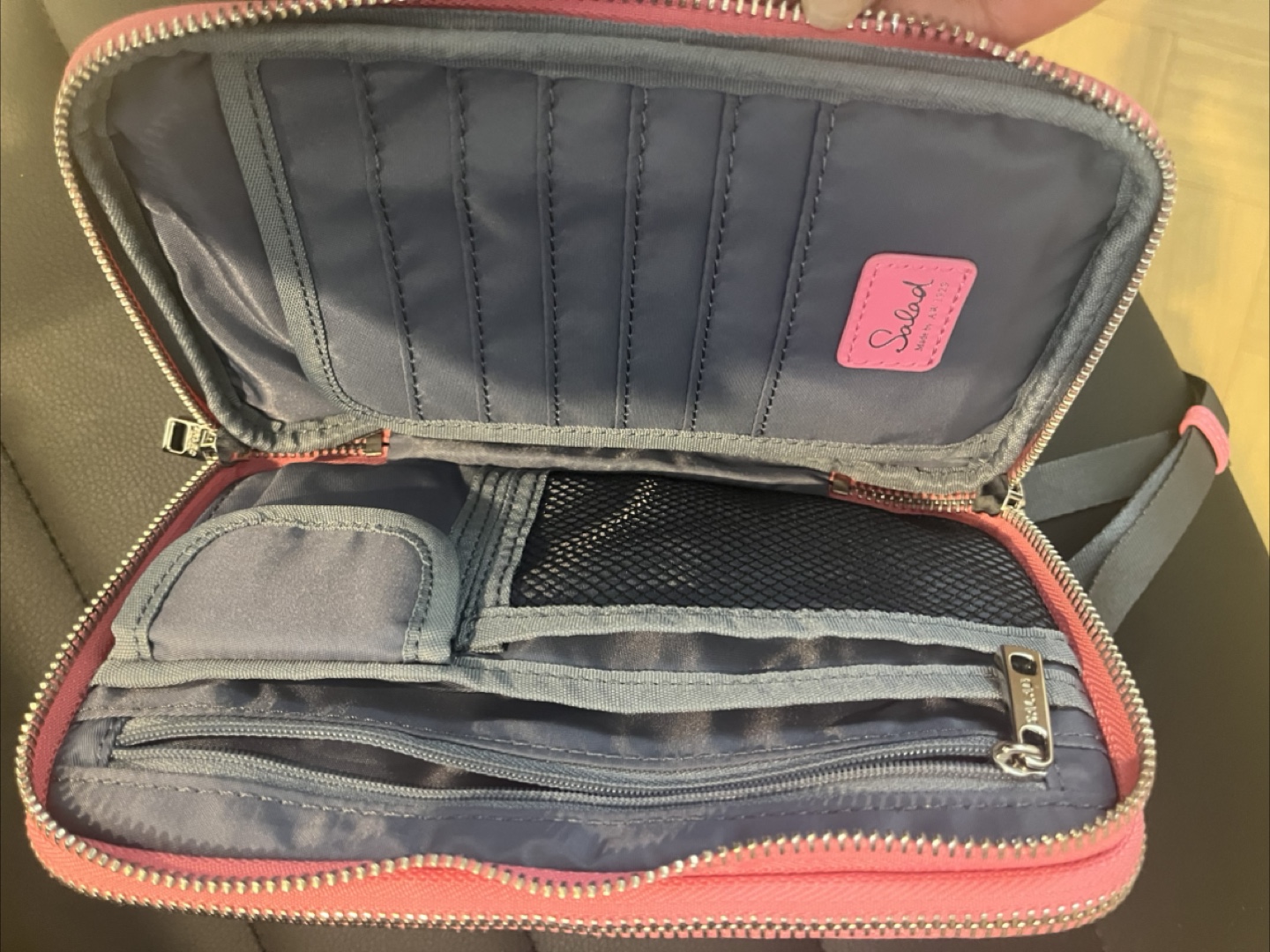 Brand New Genuine Salad Shoulder or Crossbody bag - photo 4