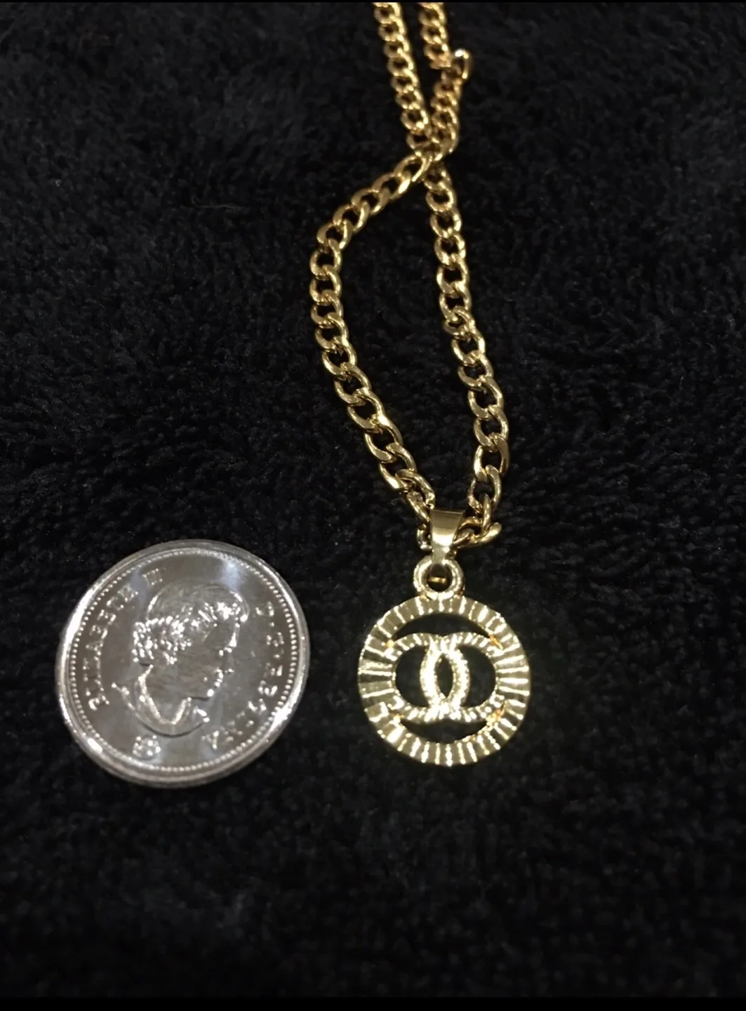 Gold Chain Necklace image indicator(3)