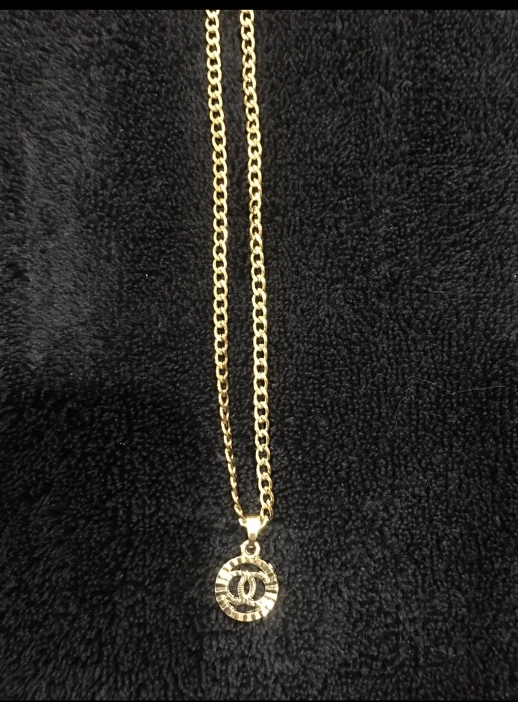 Gold Chain Necklace image indicator(4)